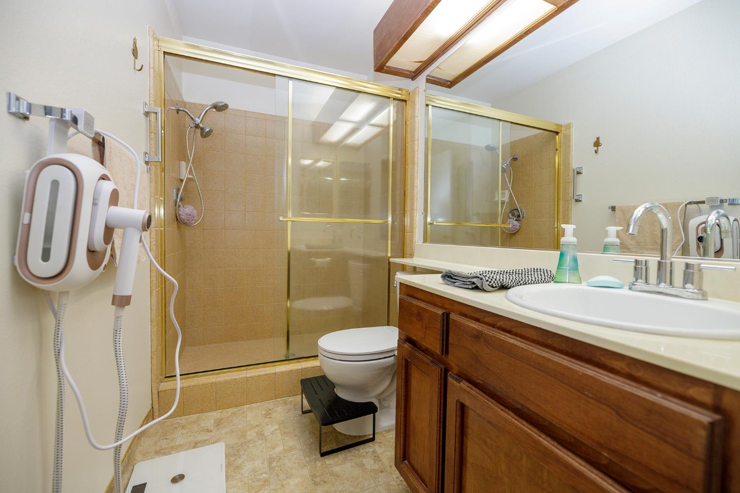 3609 Thomas More Way, Modesto, CA 95356
