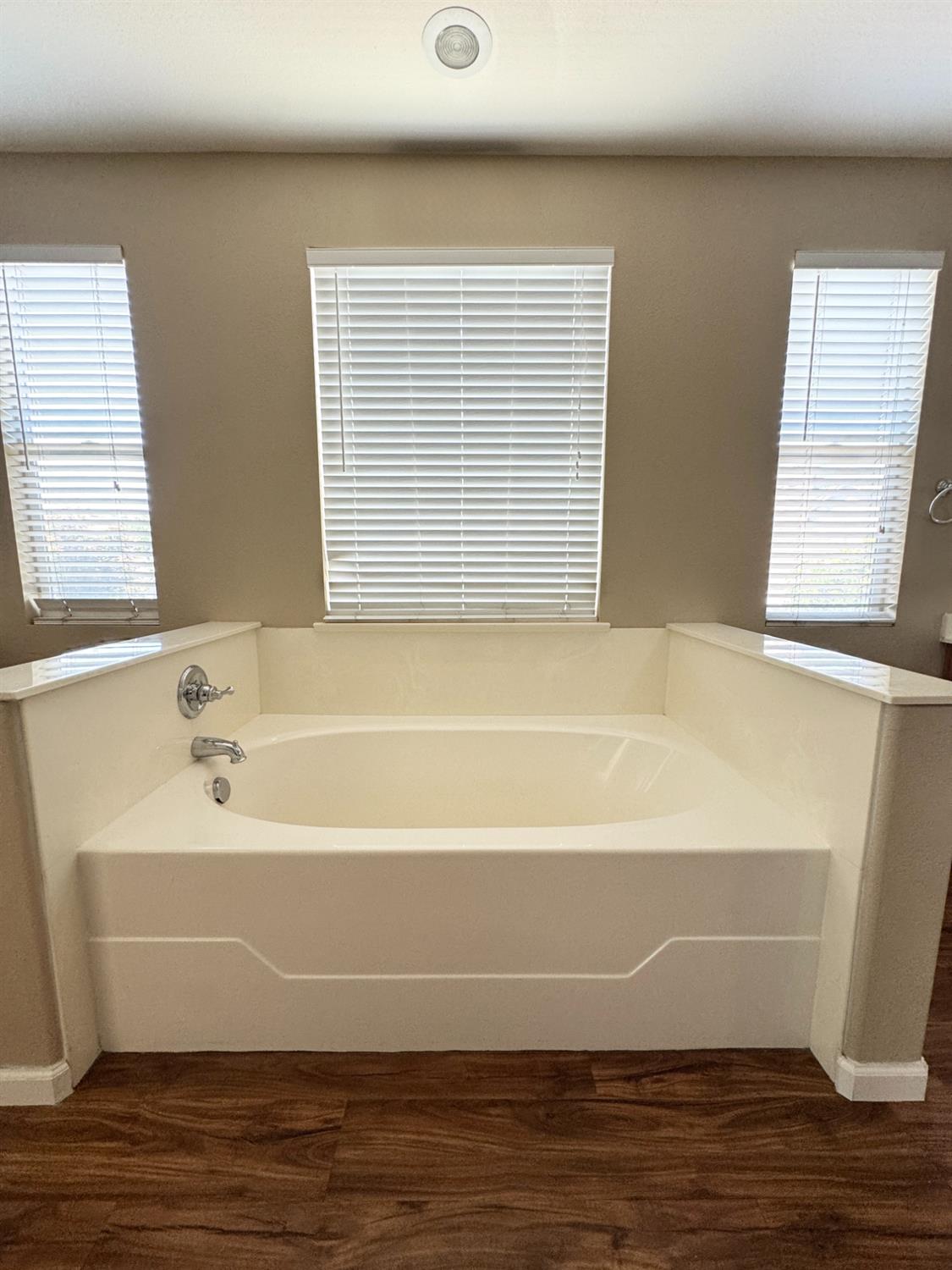 3909 Ruffed Grouse Ln, Modesto, CA 95355
