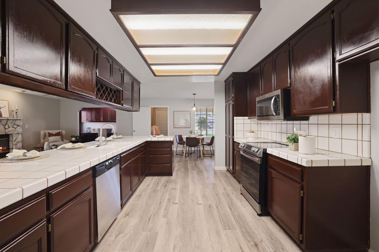 924 East Milgeo Avnue, Ripon, CA 95366