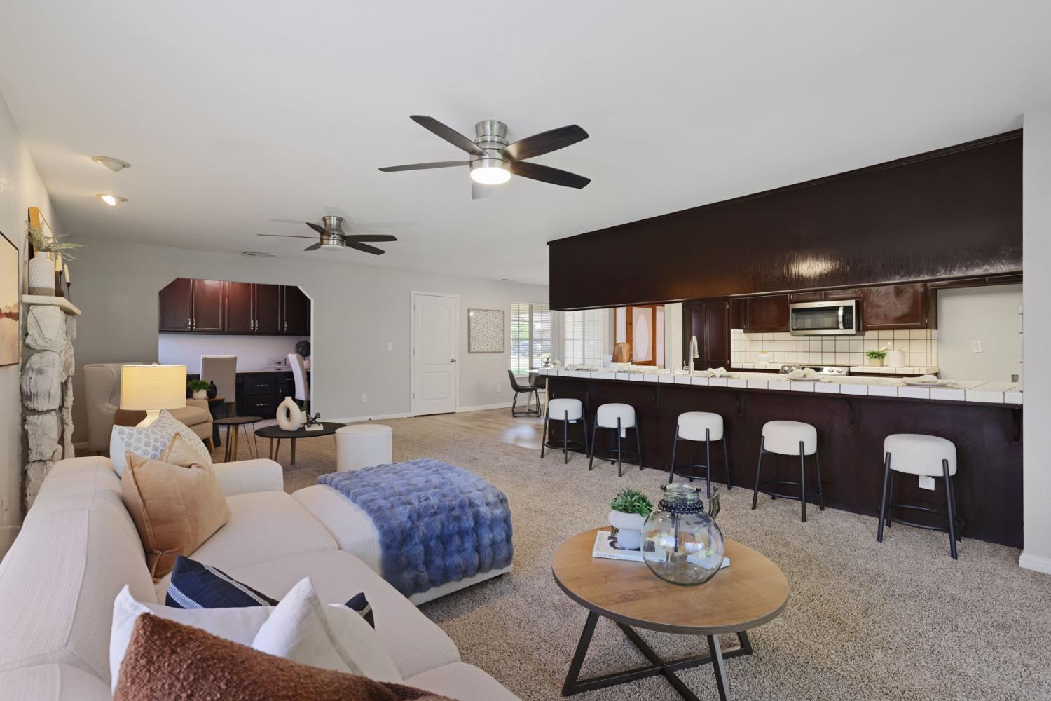 924 East Milgeo Avnue, Ripon, CA 95366