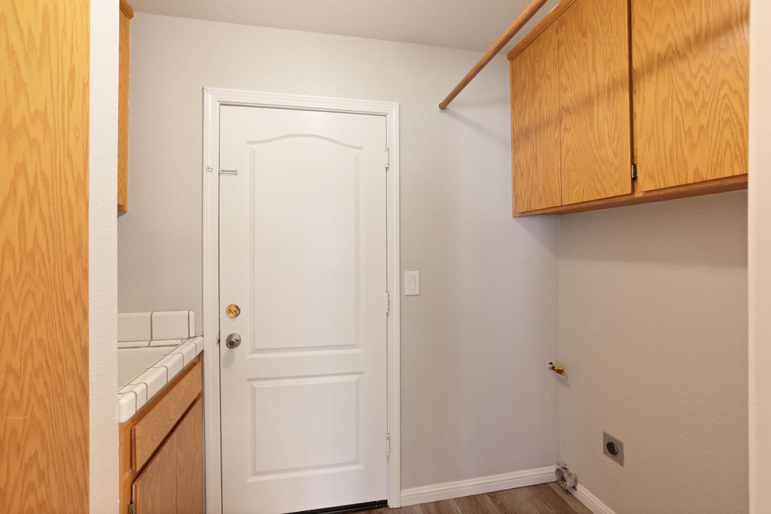 924 East Milgeo Avnue, Ripon, CA 95366