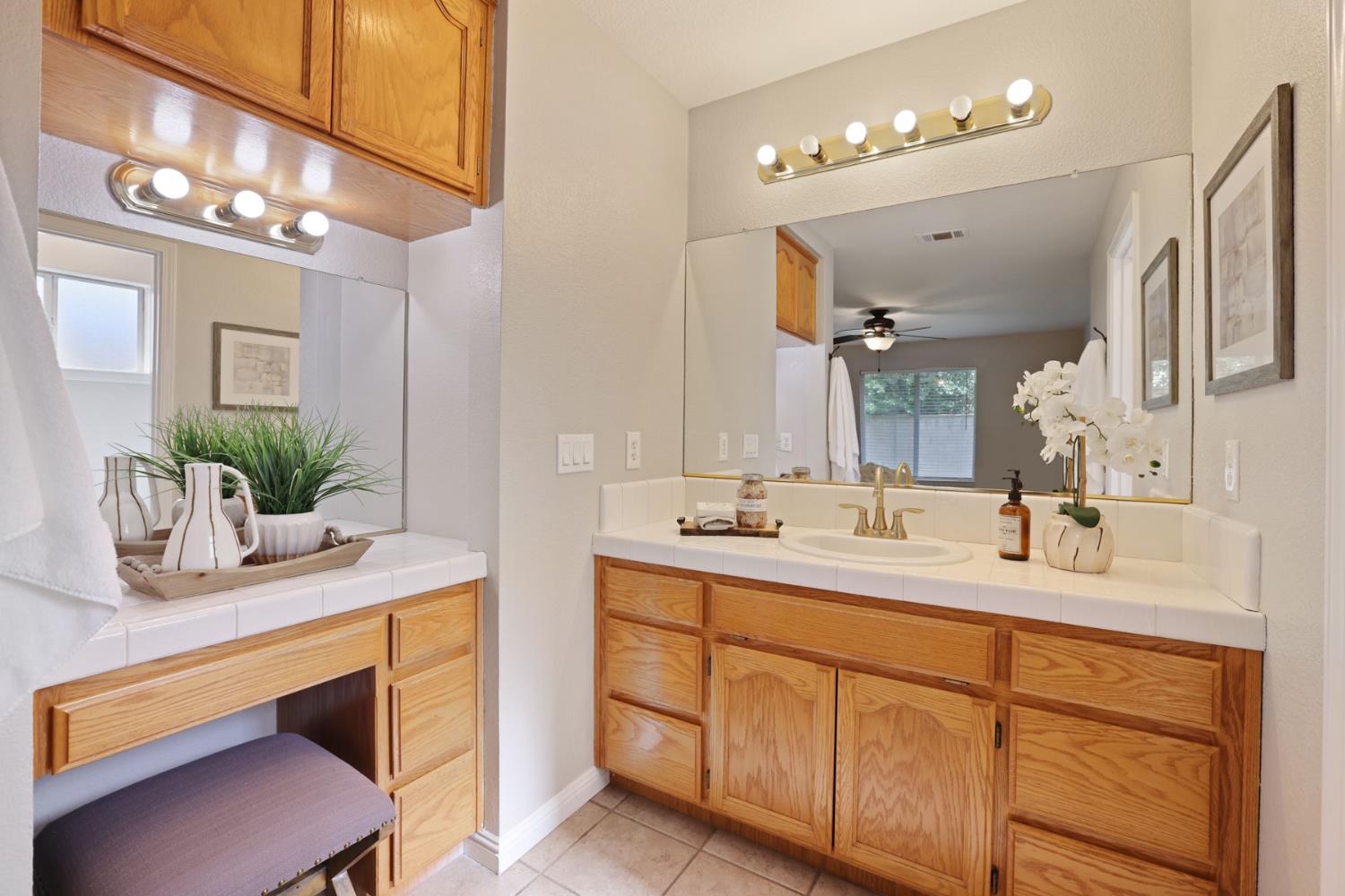 924 East Milgeo Avnue, Ripon, CA 95366