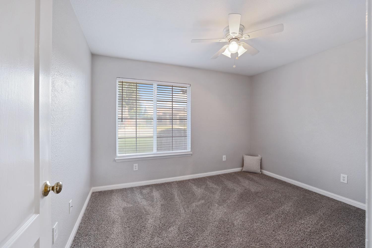 924 East Milgeo Avnue, Ripon, CA 95366