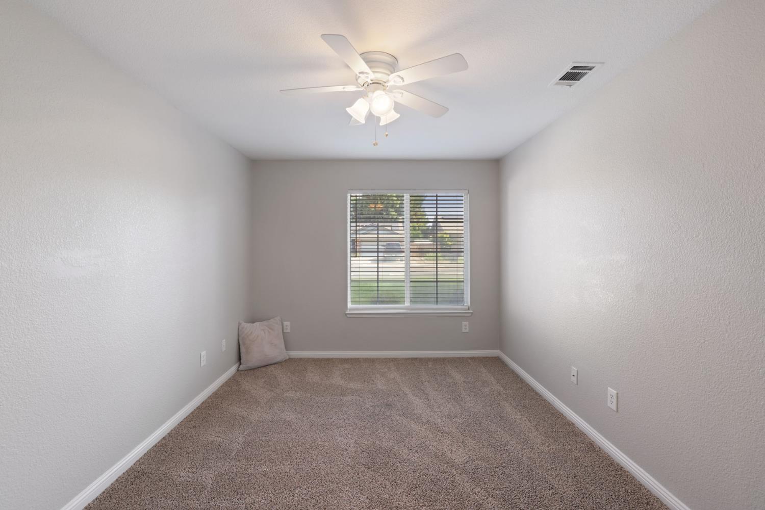924 East Milgeo Avnue, Ripon, CA 95366