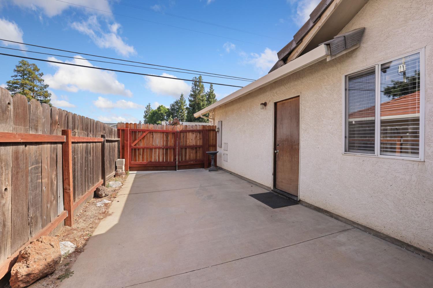 924 East Milgeo Avnue, Ripon, CA 95366