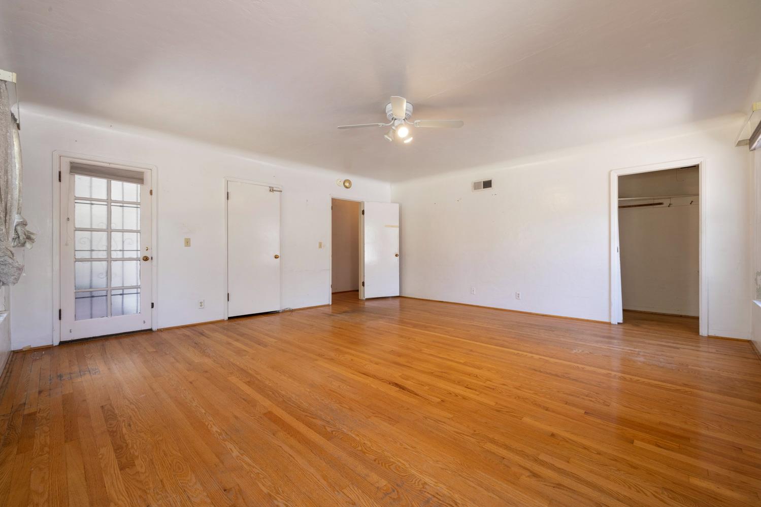 1300 N Berkeley Ave, Turlock, CA 95380