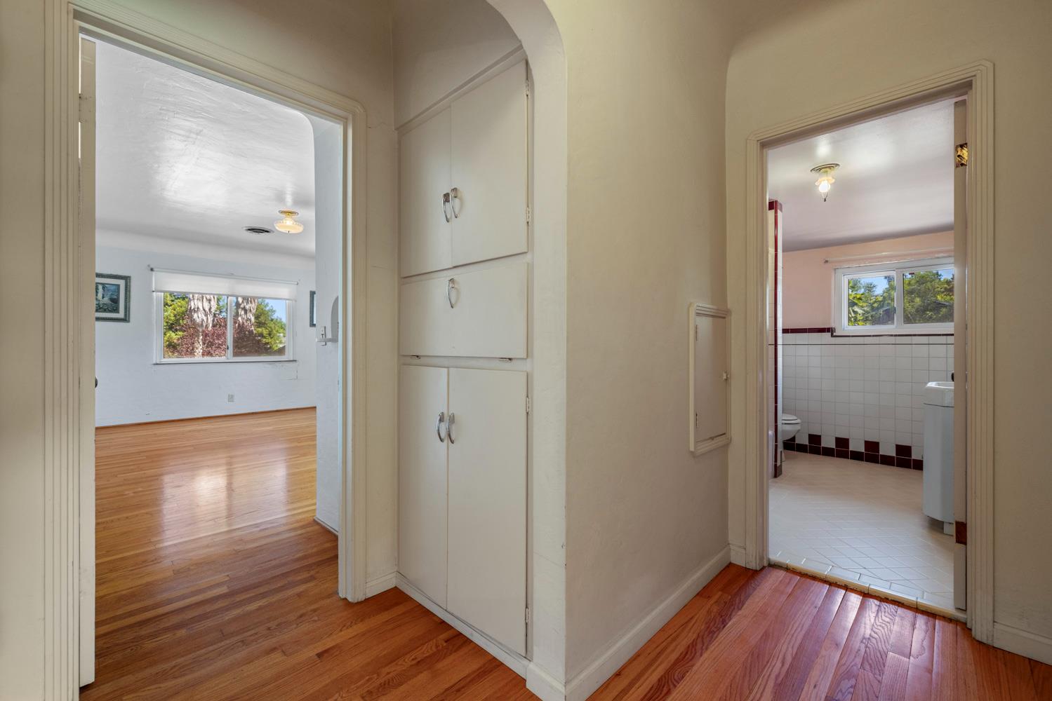 1300 N Berkeley Ave, Turlock, CA 95380