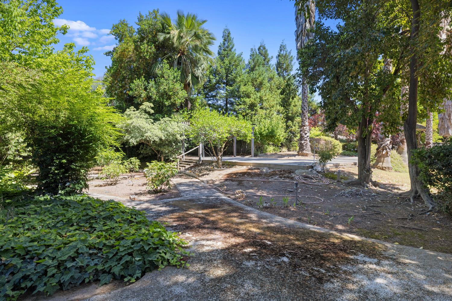 1300 N Berkeley Ave, Turlock, CA 95380