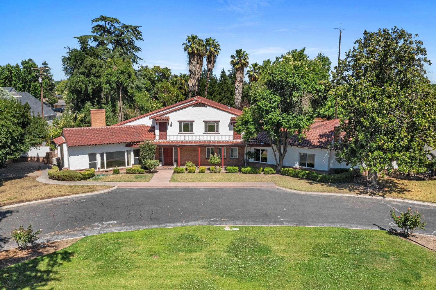 1300 N Berkeley Ave, Turlock, CA 95380