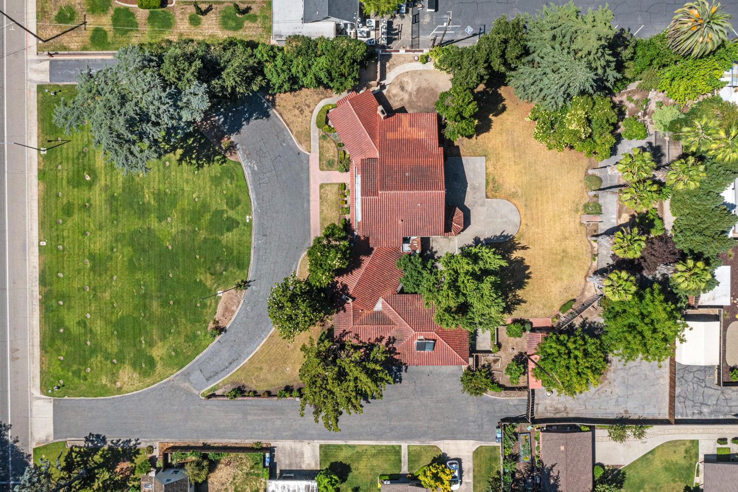 1300 N Berkeley Ave, Turlock, CA 95380