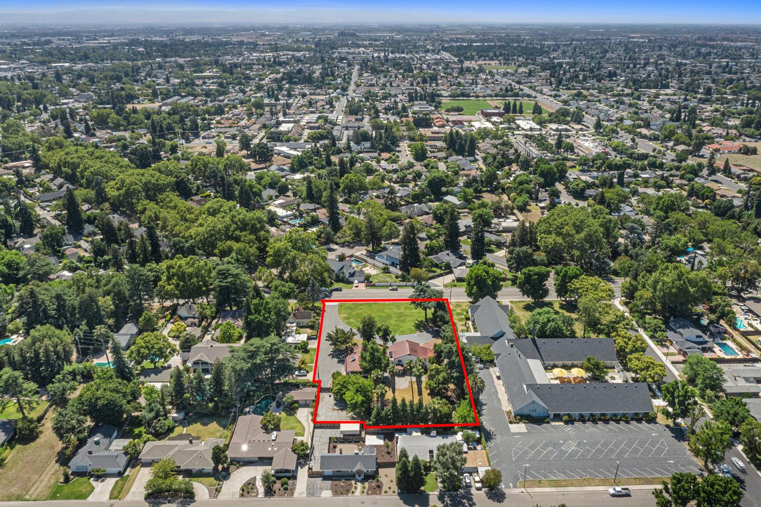1300 N Berkeley Ave, Turlock, CA 95380