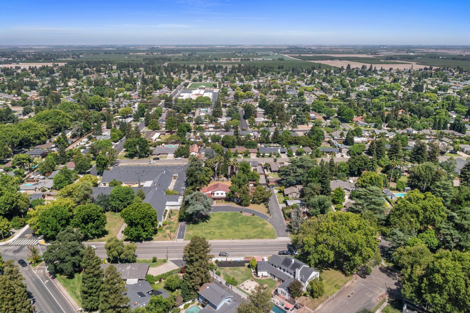 1300 N Berkeley Ave, Turlock, CA 95380