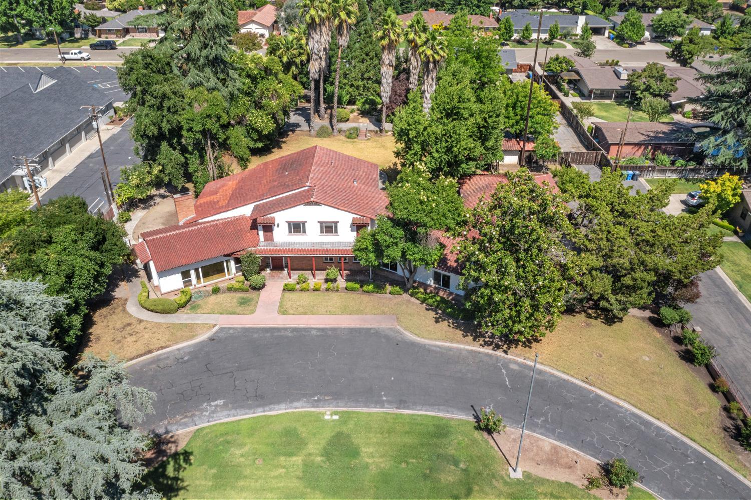 1300 N Berkeley Ave, Turlock, CA 95380