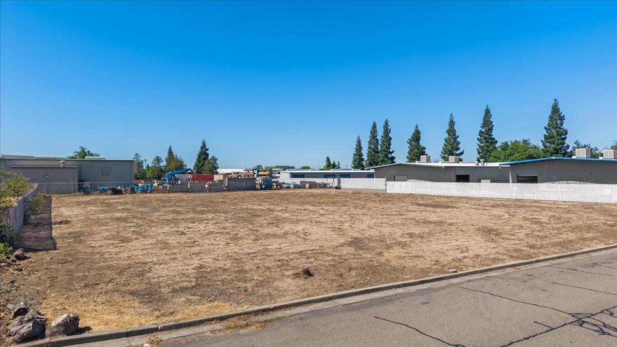 0 Delano Dr, Oakdale, CA 95361
