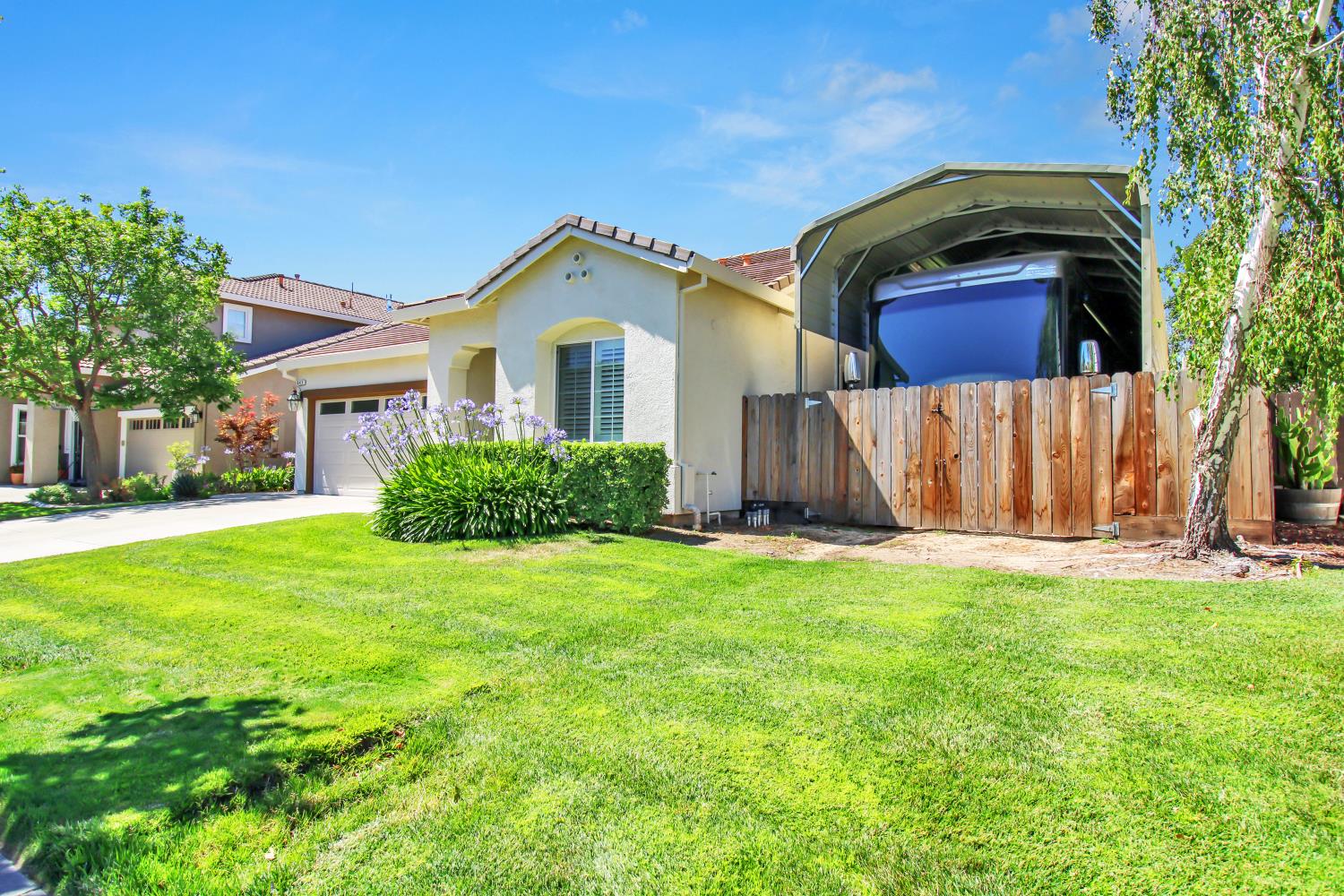 541 W Boesch Dr, Ripon, CA 95366