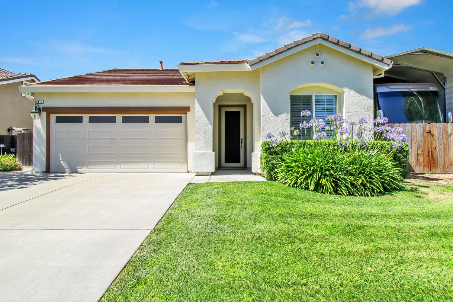 541 W Boesch Dr, Ripon, CA 95366
