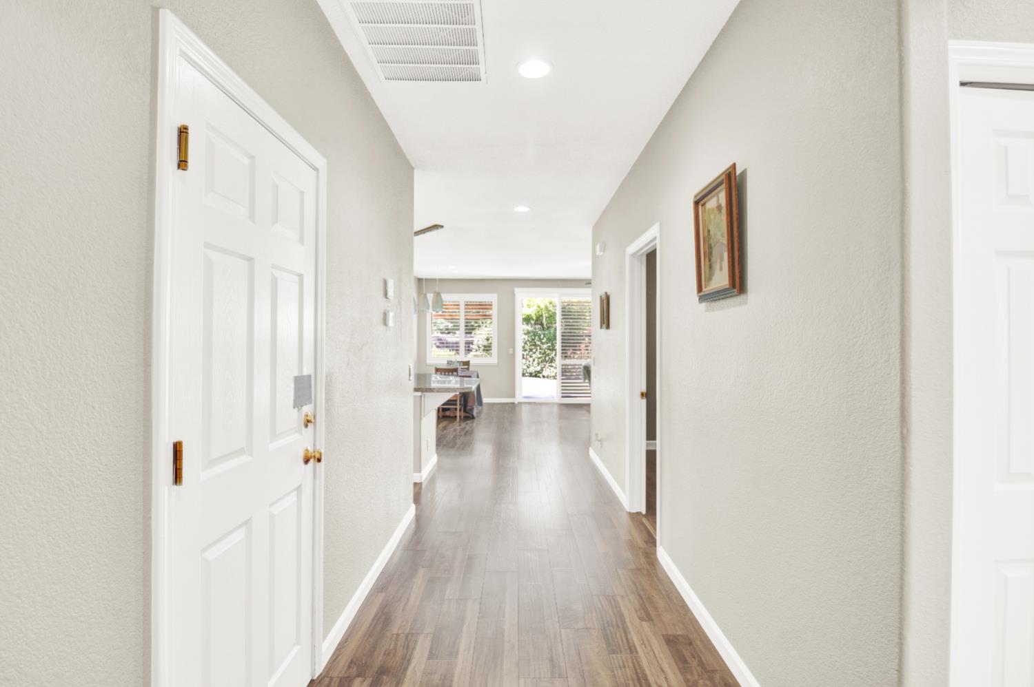 541 W Boesch Dr, Ripon, CA 95366