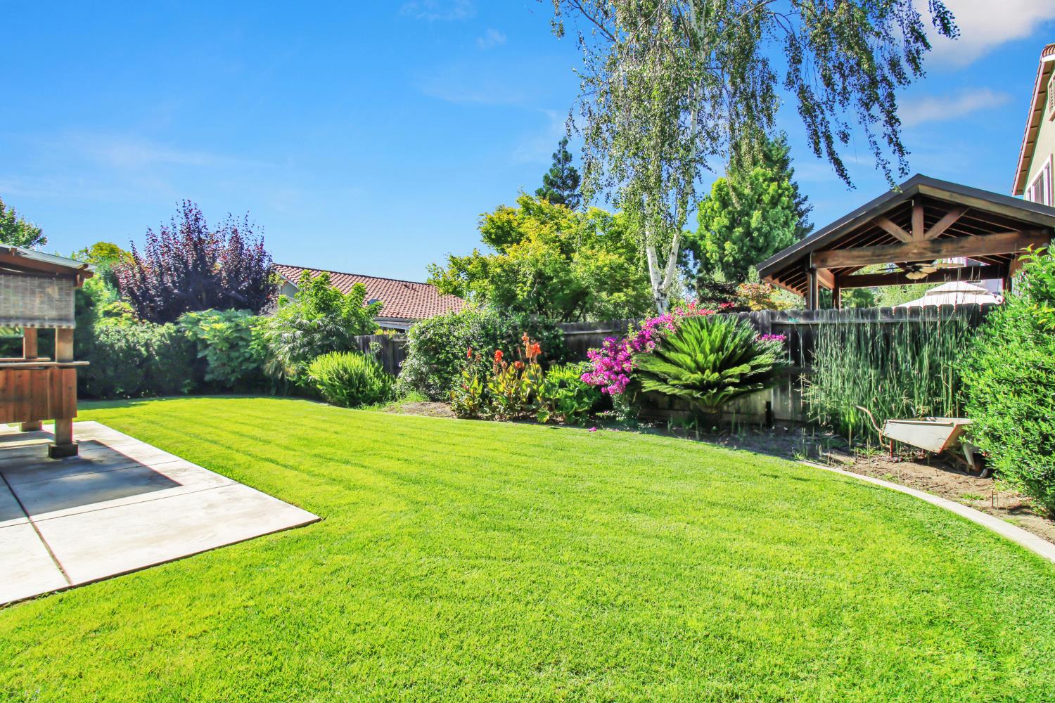 541 W Boesch Dr, Ripon, CA 95366