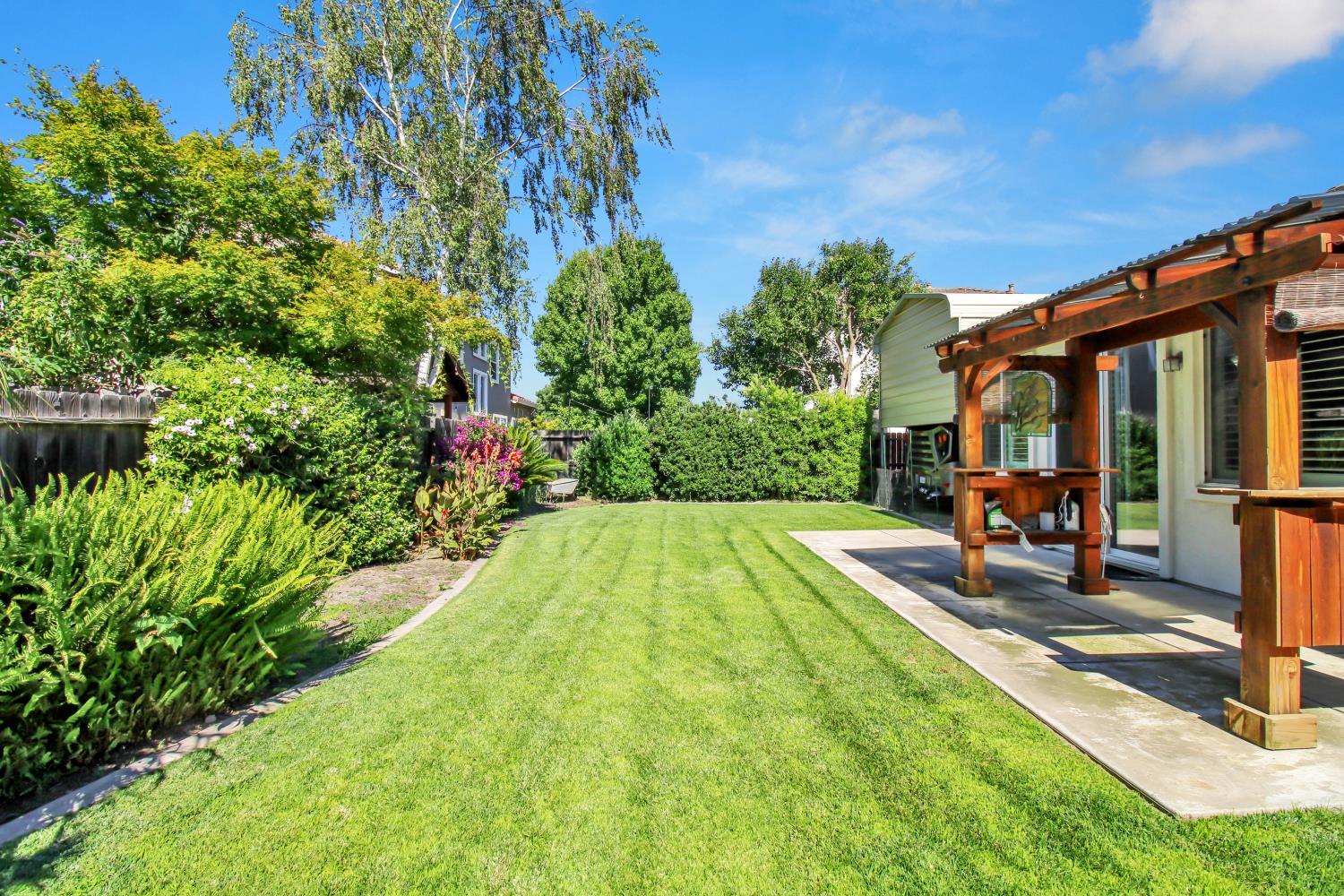 541 W Boesch Dr, Ripon, CA 95366