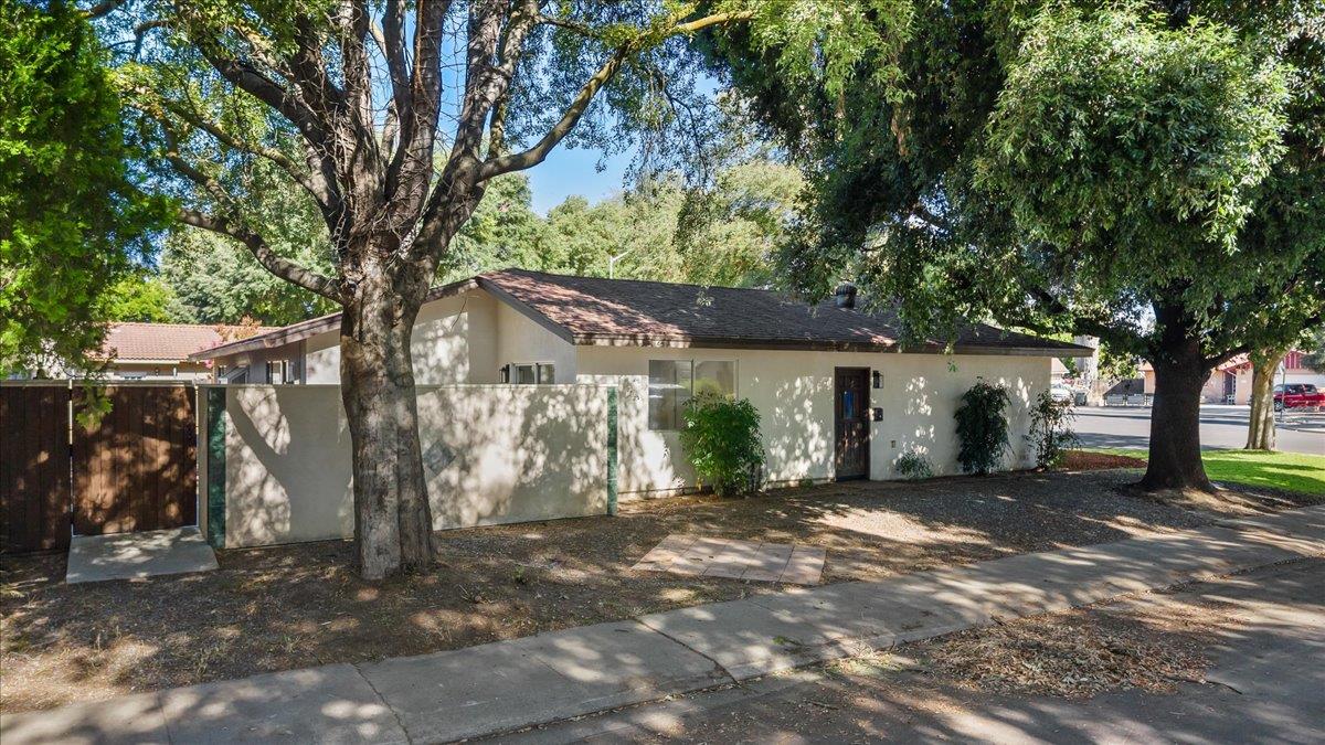 2912 Alder Creek Dr, Modesto, CA 95355