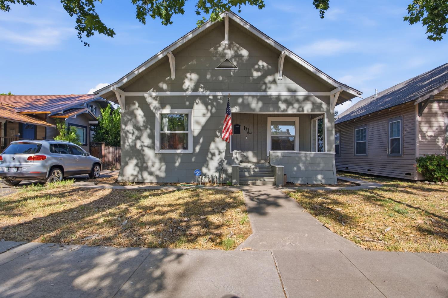 122 Olive Ave, Modesto, CA 95350