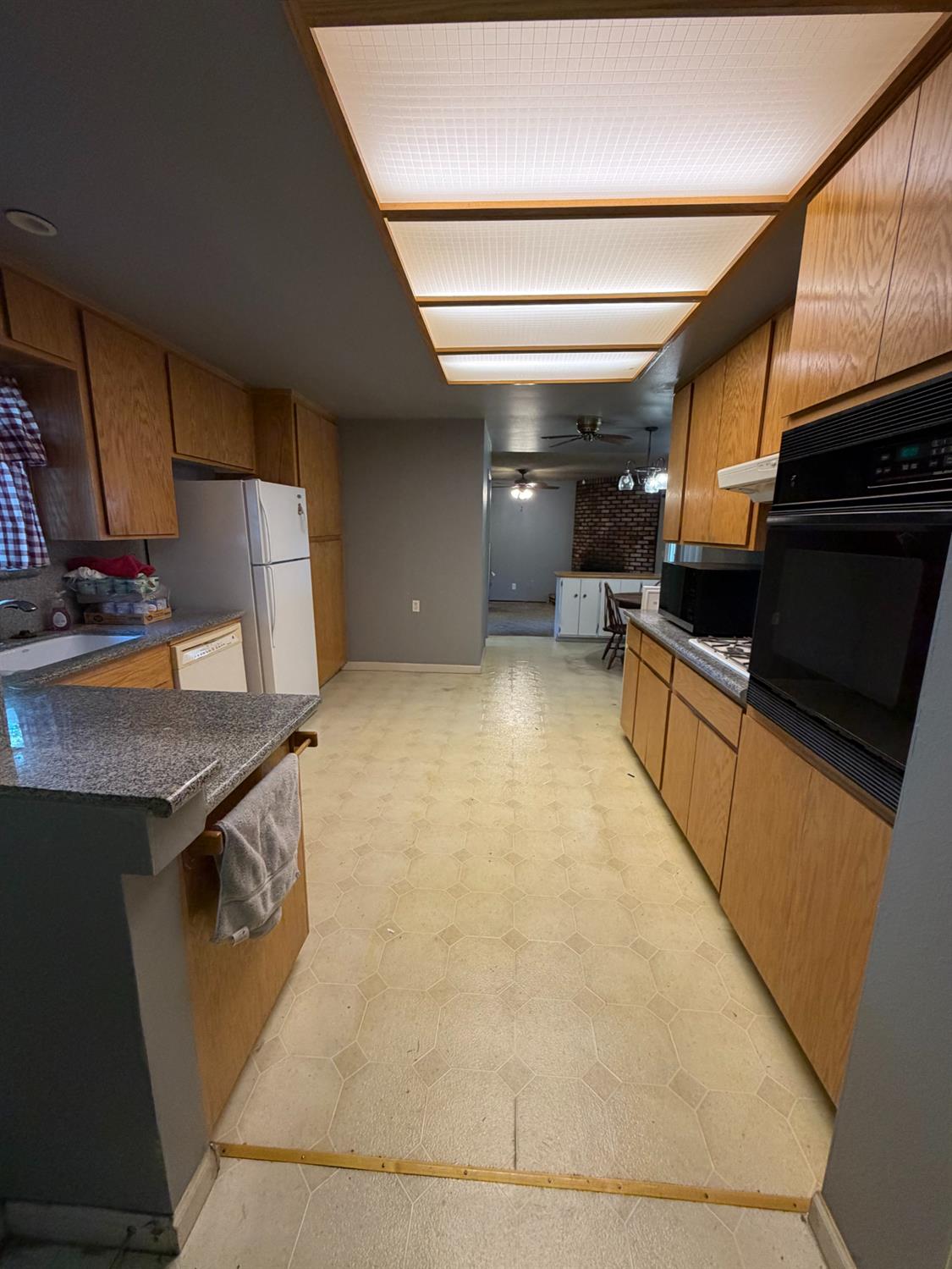 1613 E Call Way, Modesto, CA 95355