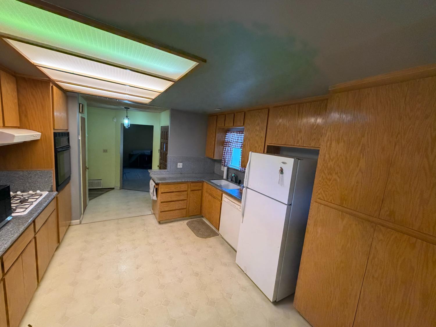 1613 E Call Way, Modesto, CA 95355