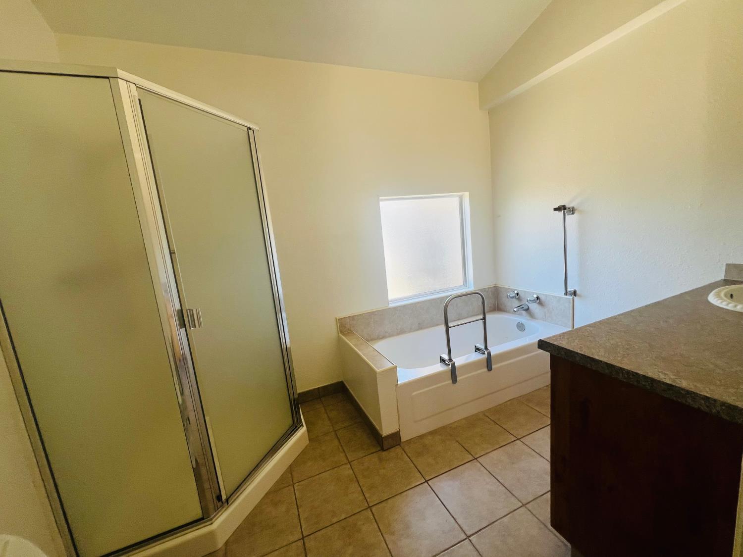 2505 Jackson Ave #132, Escalon, CA 95320