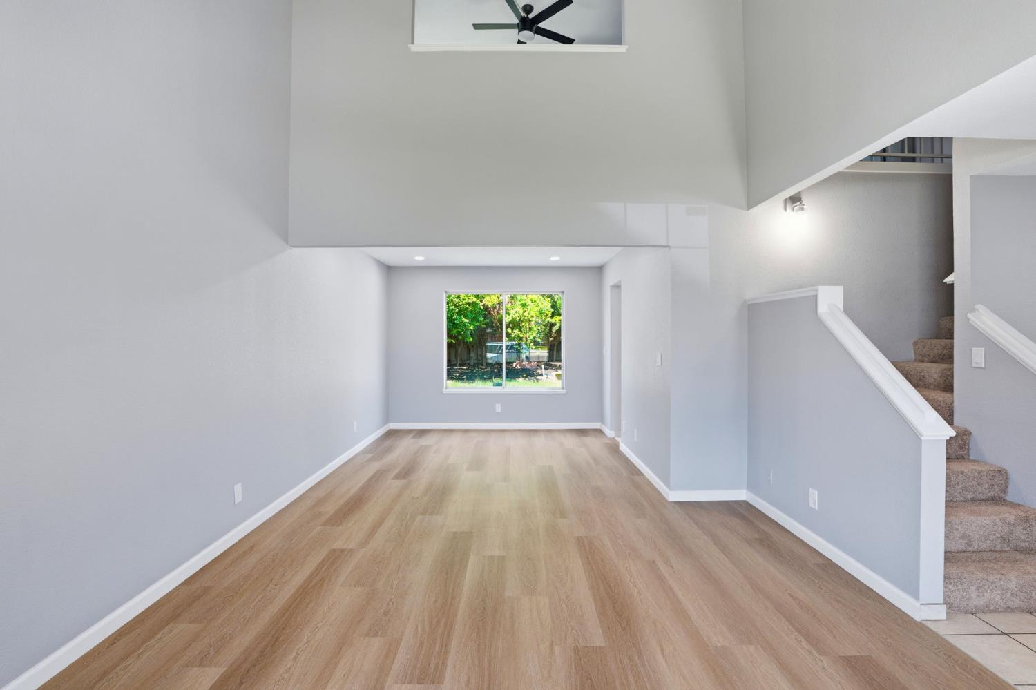 936 Oakbrooke Ct, Modesto, CA 95351