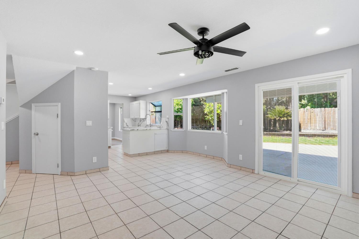 936 Oakbrooke Ct, Modesto, CA 95351
