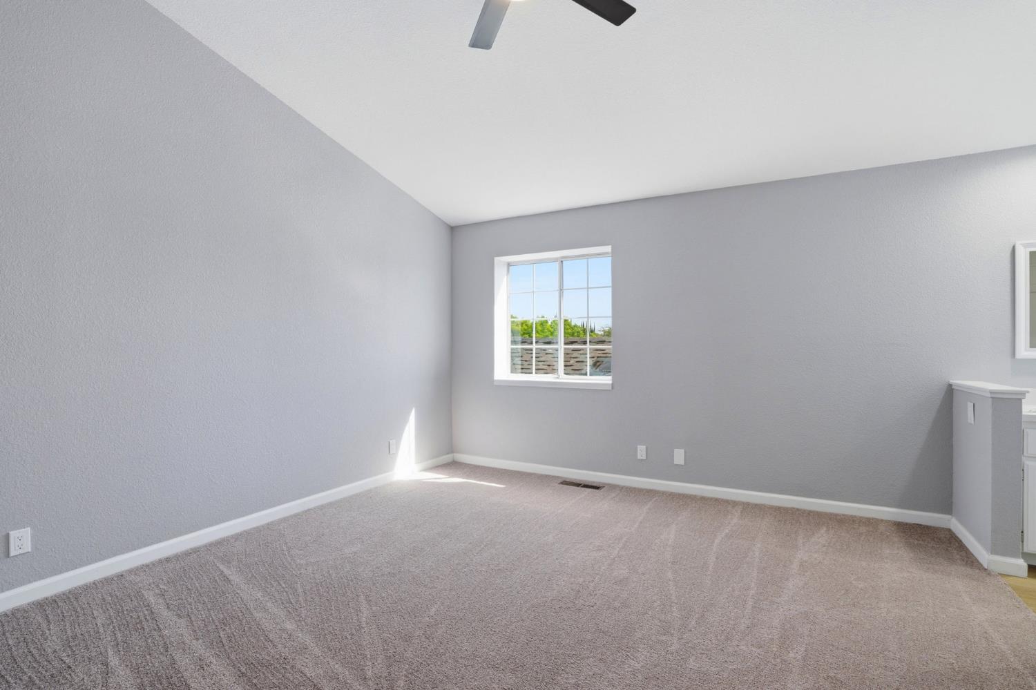 936 Oakbrooke Ct, Modesto, CA 95351