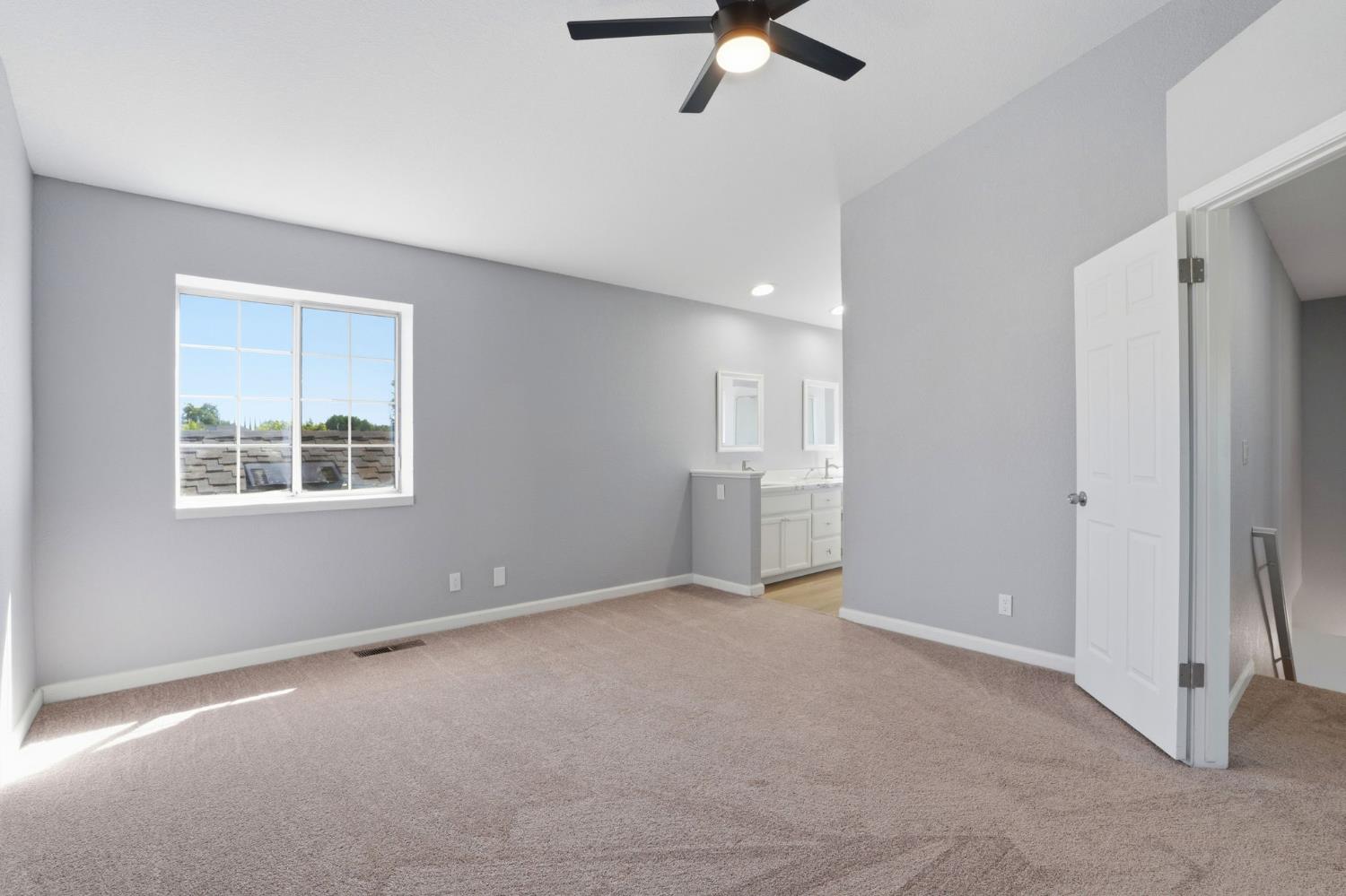 936 Oakbrooke Ct, Modesto, CA 95351