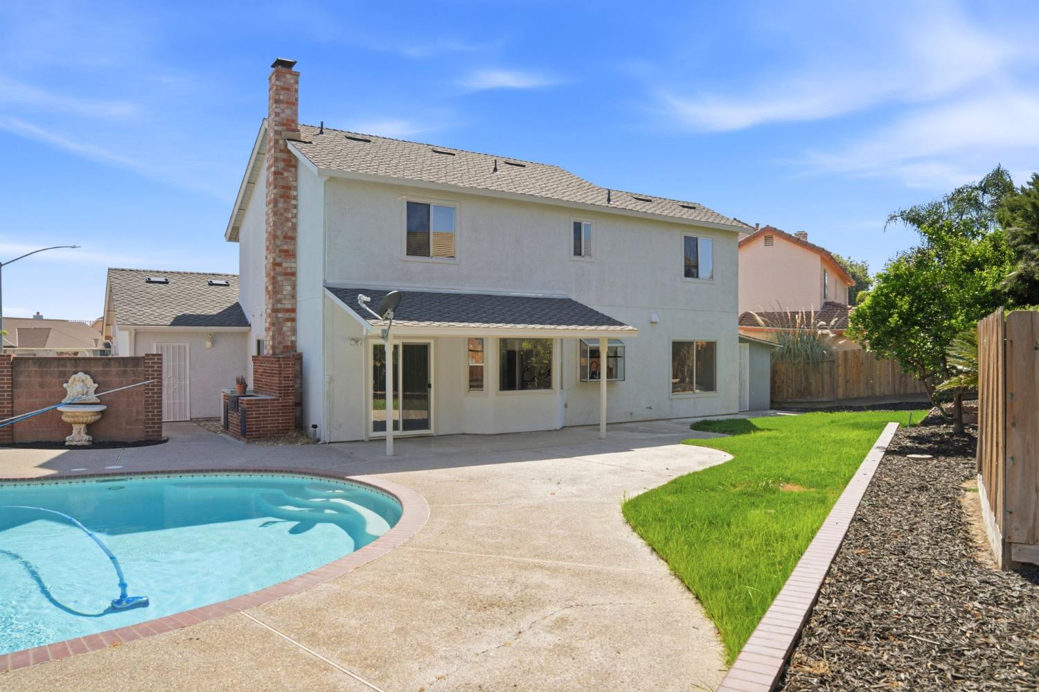 936 Oakbrooke Ct, Modesto, CA 95351