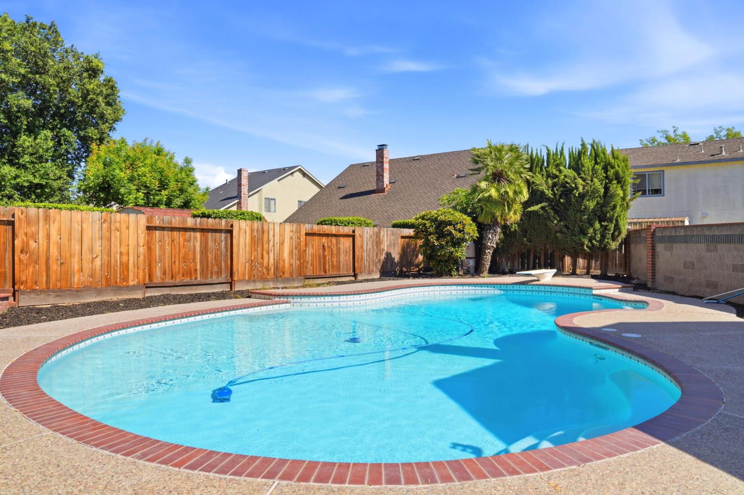 936 Oakbrooke Ct, Modesto, CA 95351