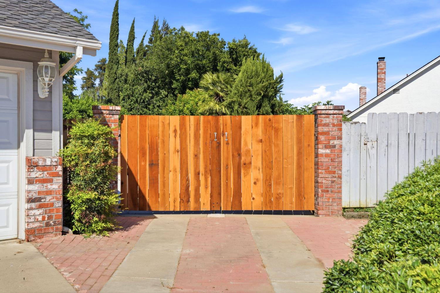 936 Oakbrooke Ct, Modesto, CA 95351