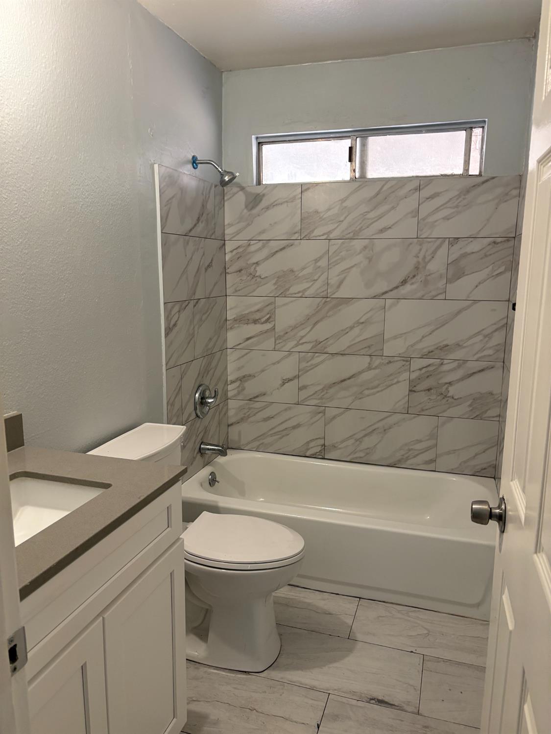 336 1st St, Livingston, CA 95334