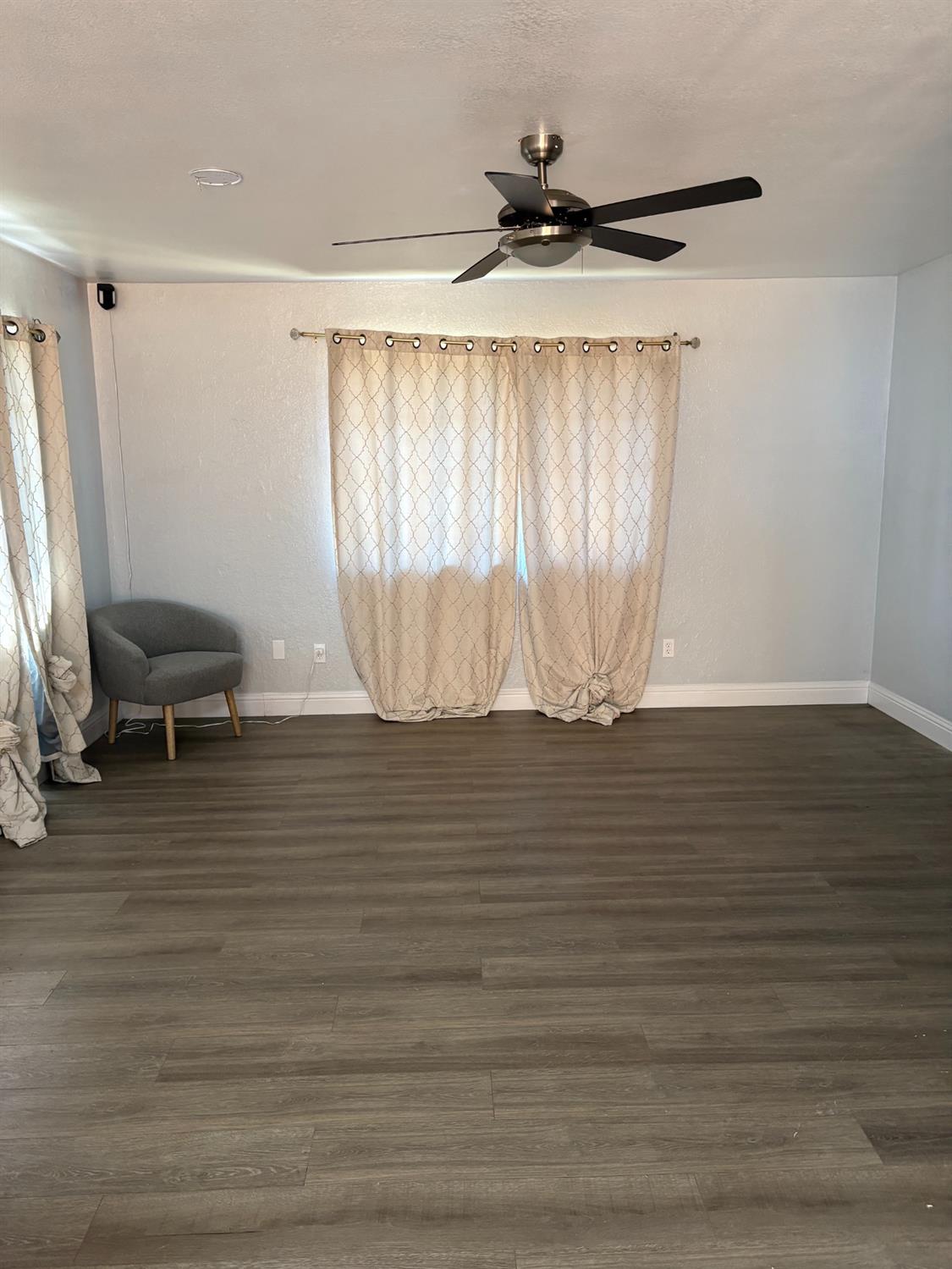 336 1st St, Livingston, CA 95334