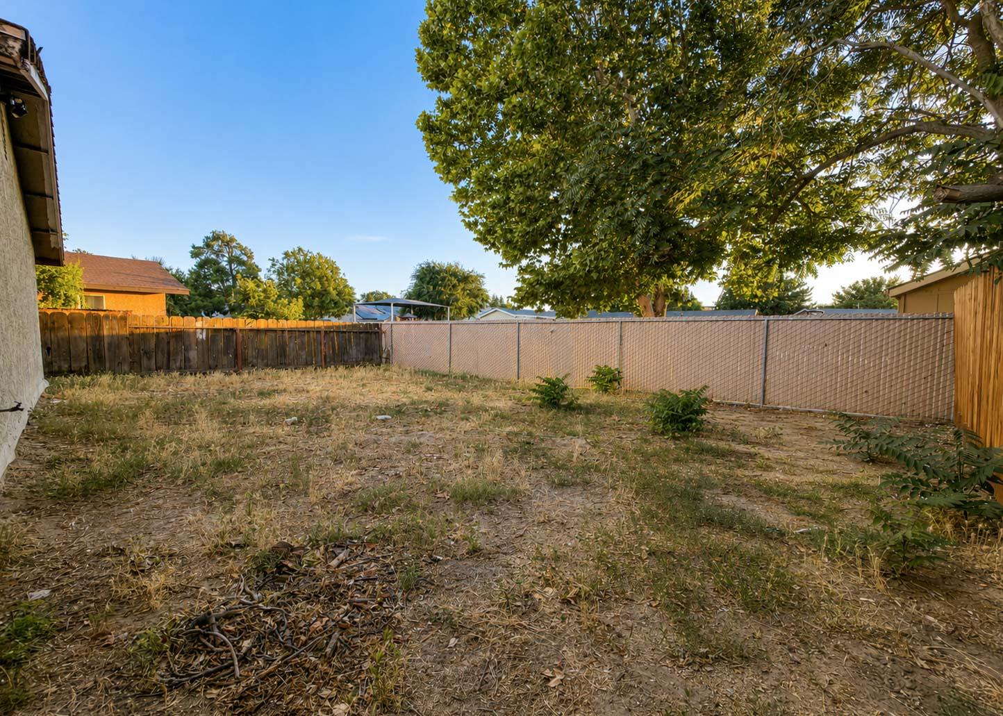 336 1st St, Livingston, CA 95334