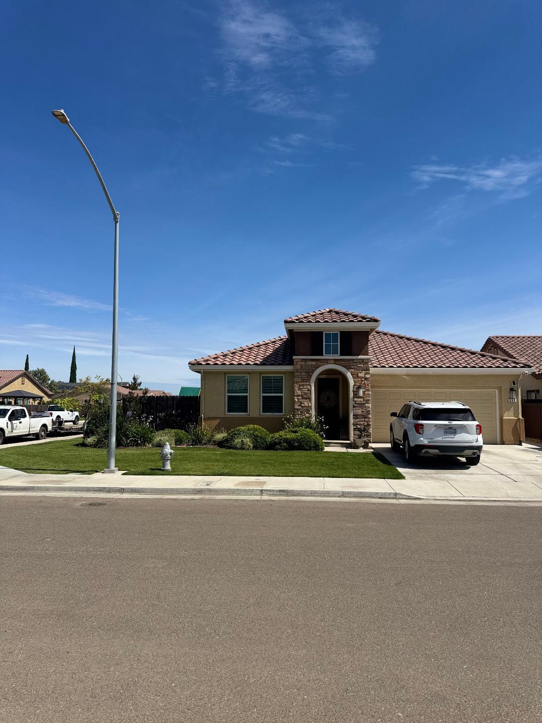 636 Pinelli Dr, Los Banos, CA 93635