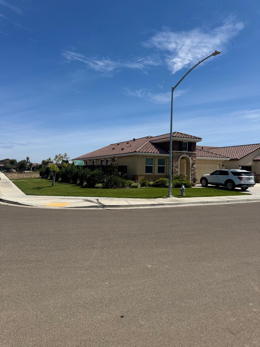 636 Pinelli Dr, Los Banos, CA 93635