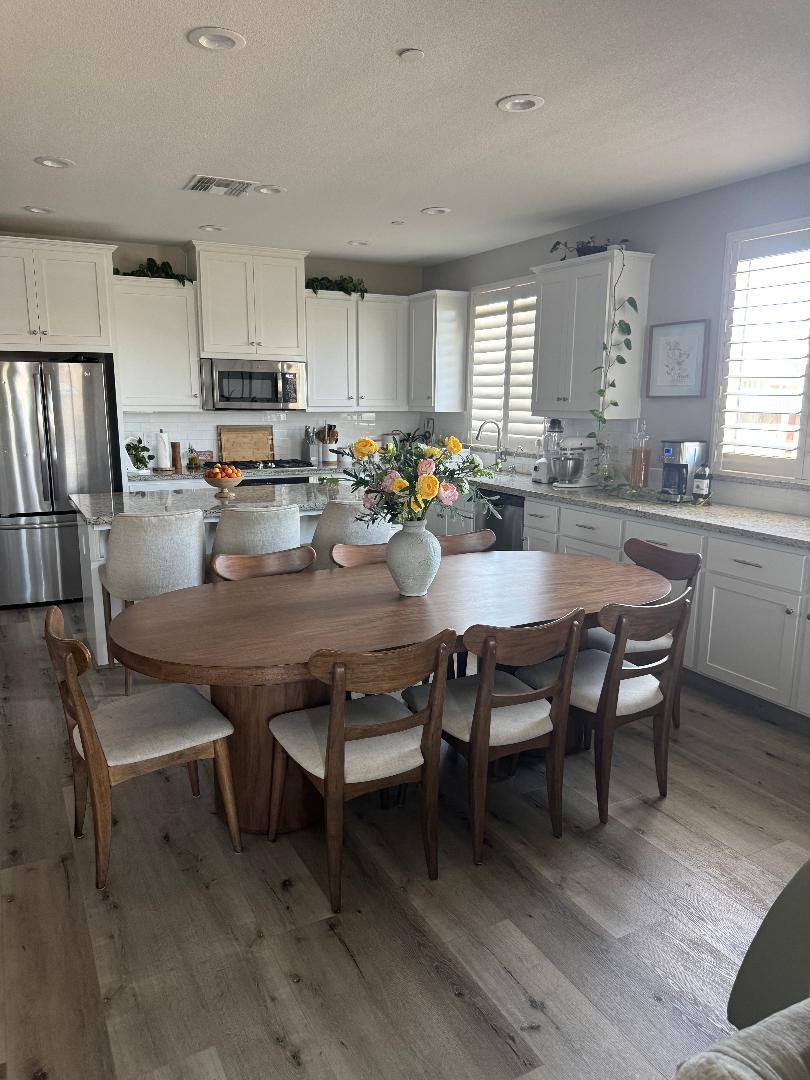 636 Pinelli Dr, Los Banos, CA 93635