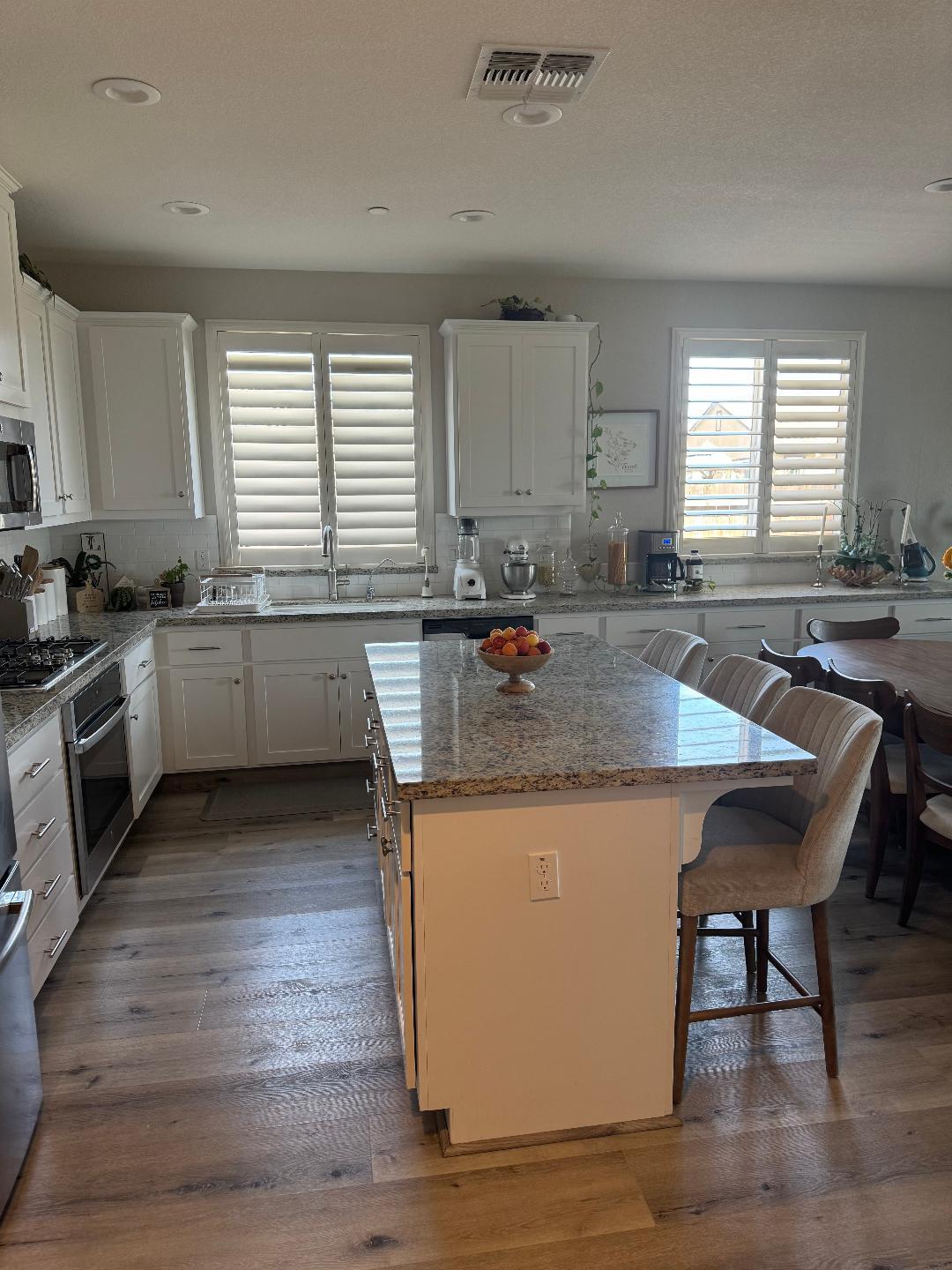 636 Pinelli Dr, Los Banos, CA 93635