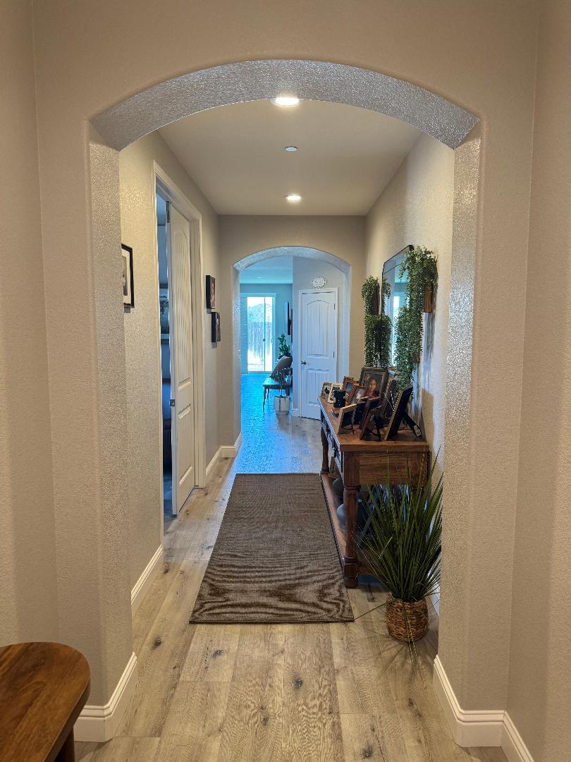 636 Pinelli Dr, Los Banos, CA 93635