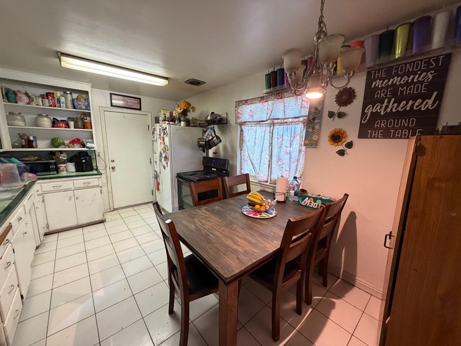 1917 Dartmouth Ct, Modesto, CA 95350