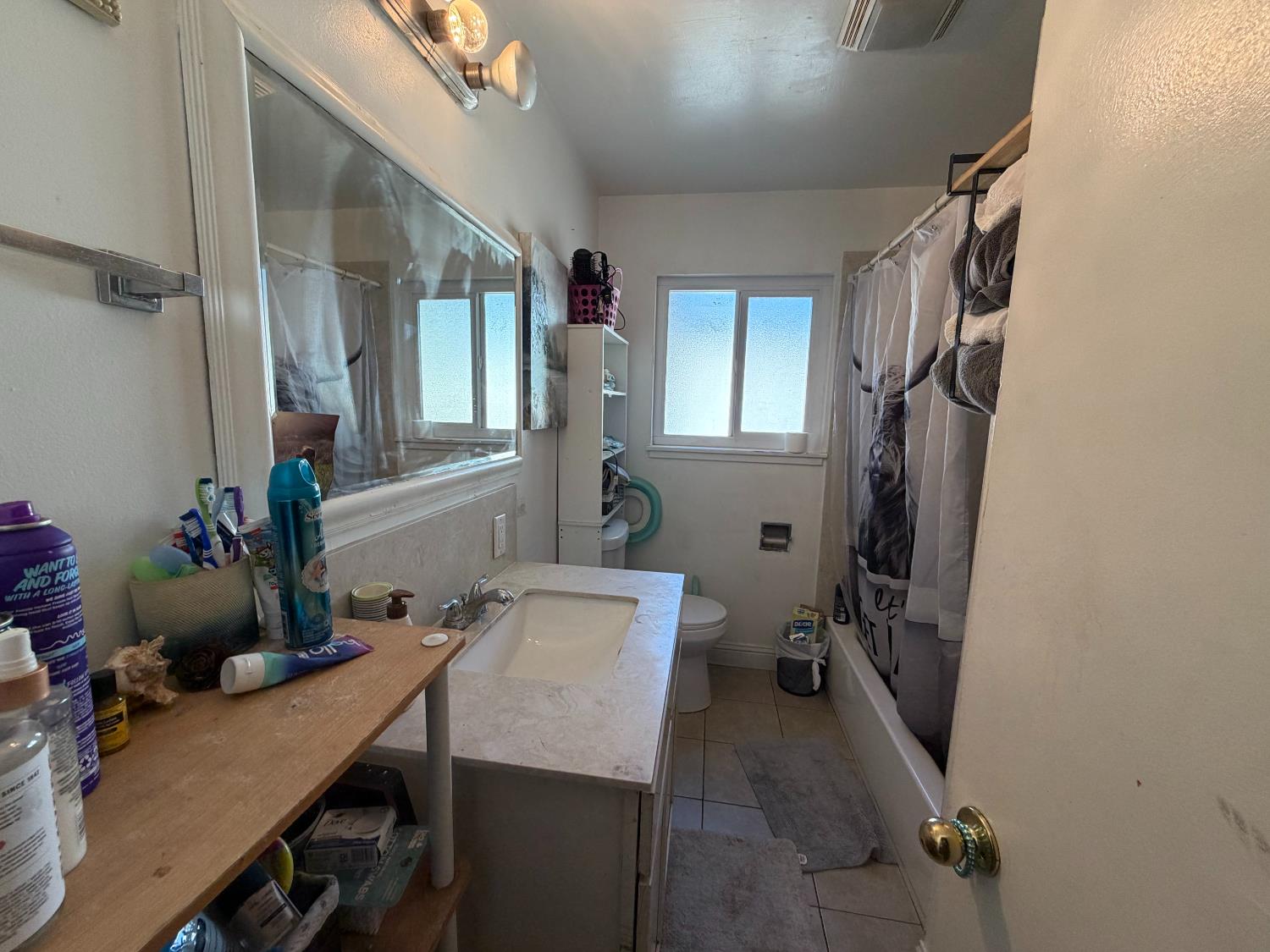 1917 Dartmouth Ct, Modesto, CA 95350