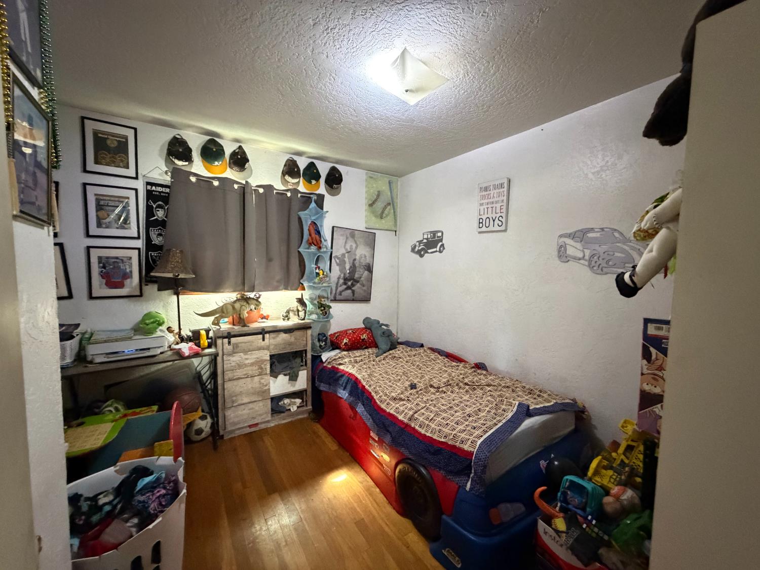 1917 Dartmouth Ct, Modesto, CA 95350