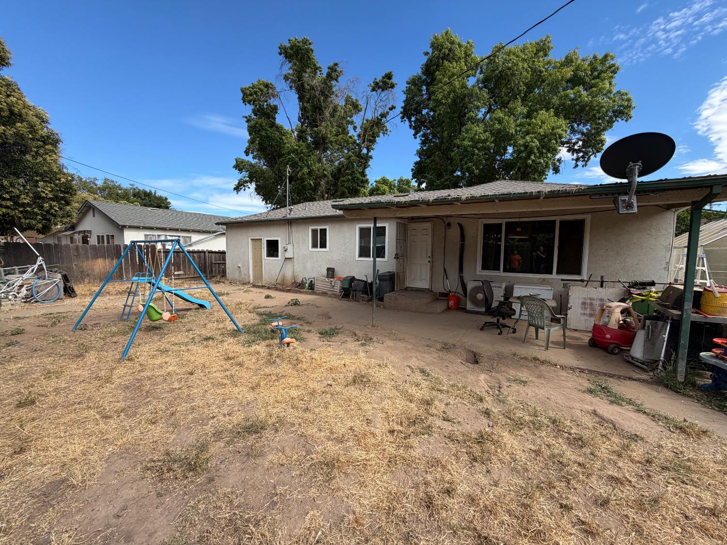 1917 Dartmouth Ct, Modesto, CA 95350