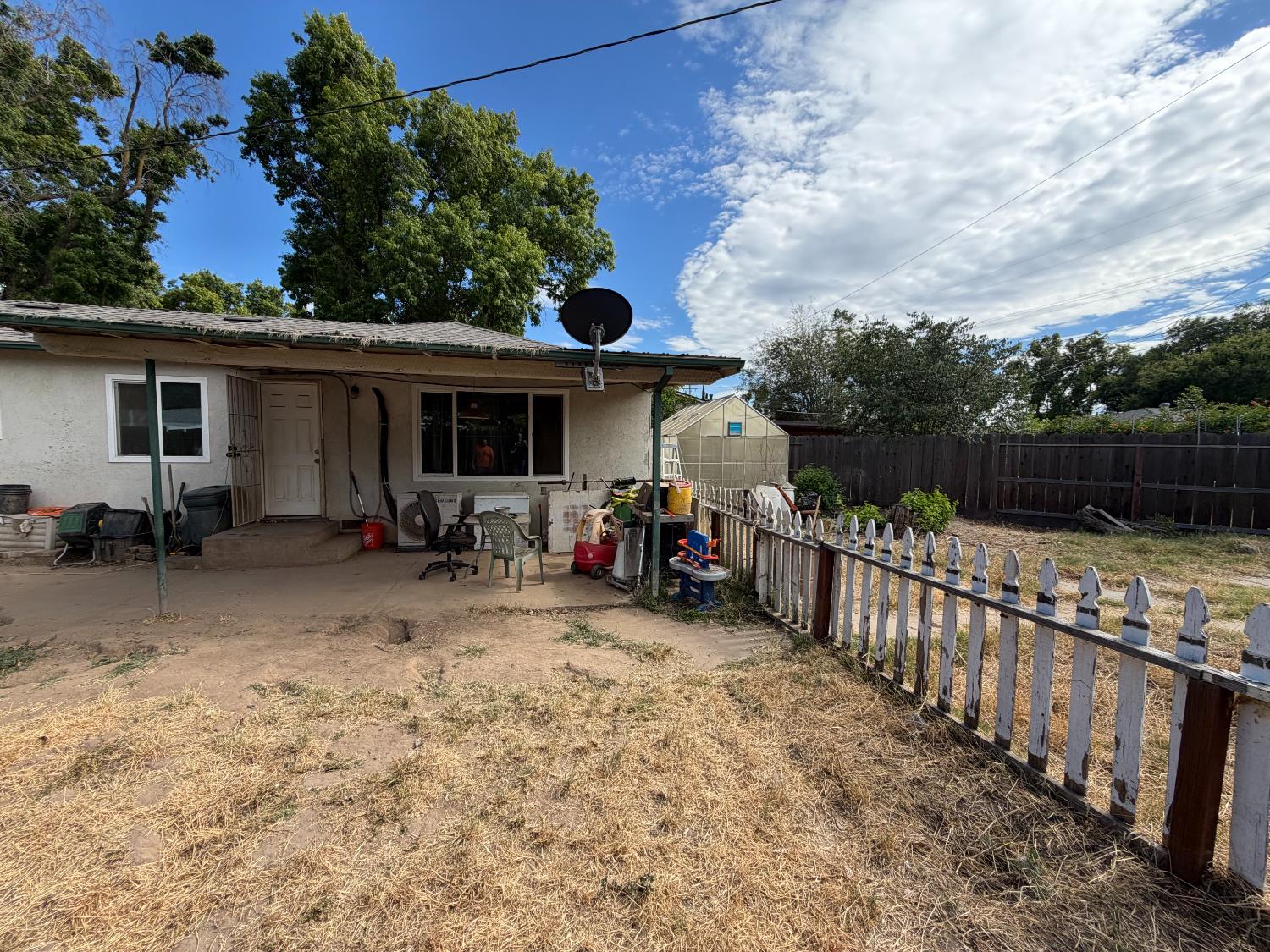 1917 Dartmouth Ct, Modesto, CA 95350