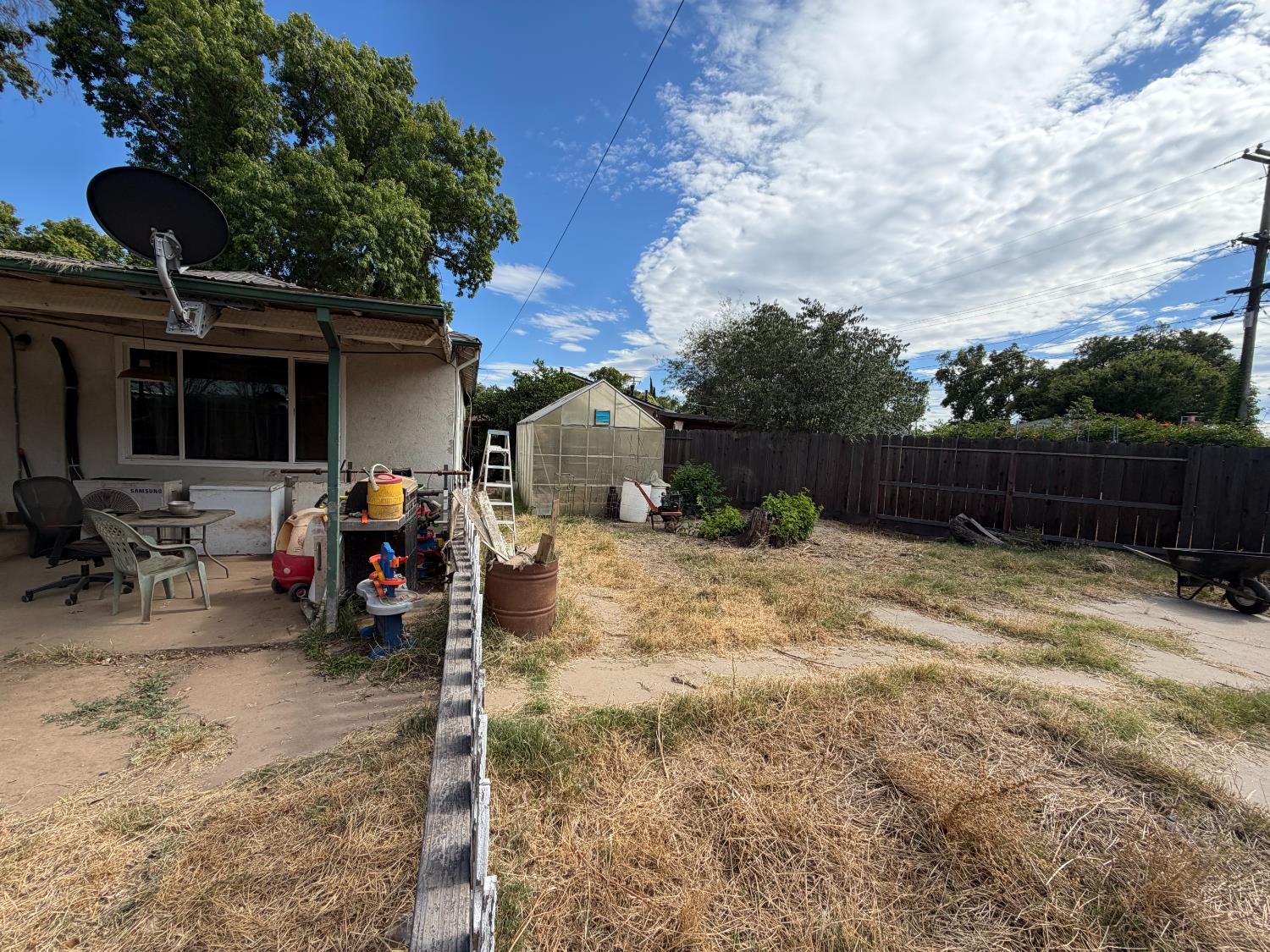 1917 Dartmouth Ct, Modesto, CA 95350