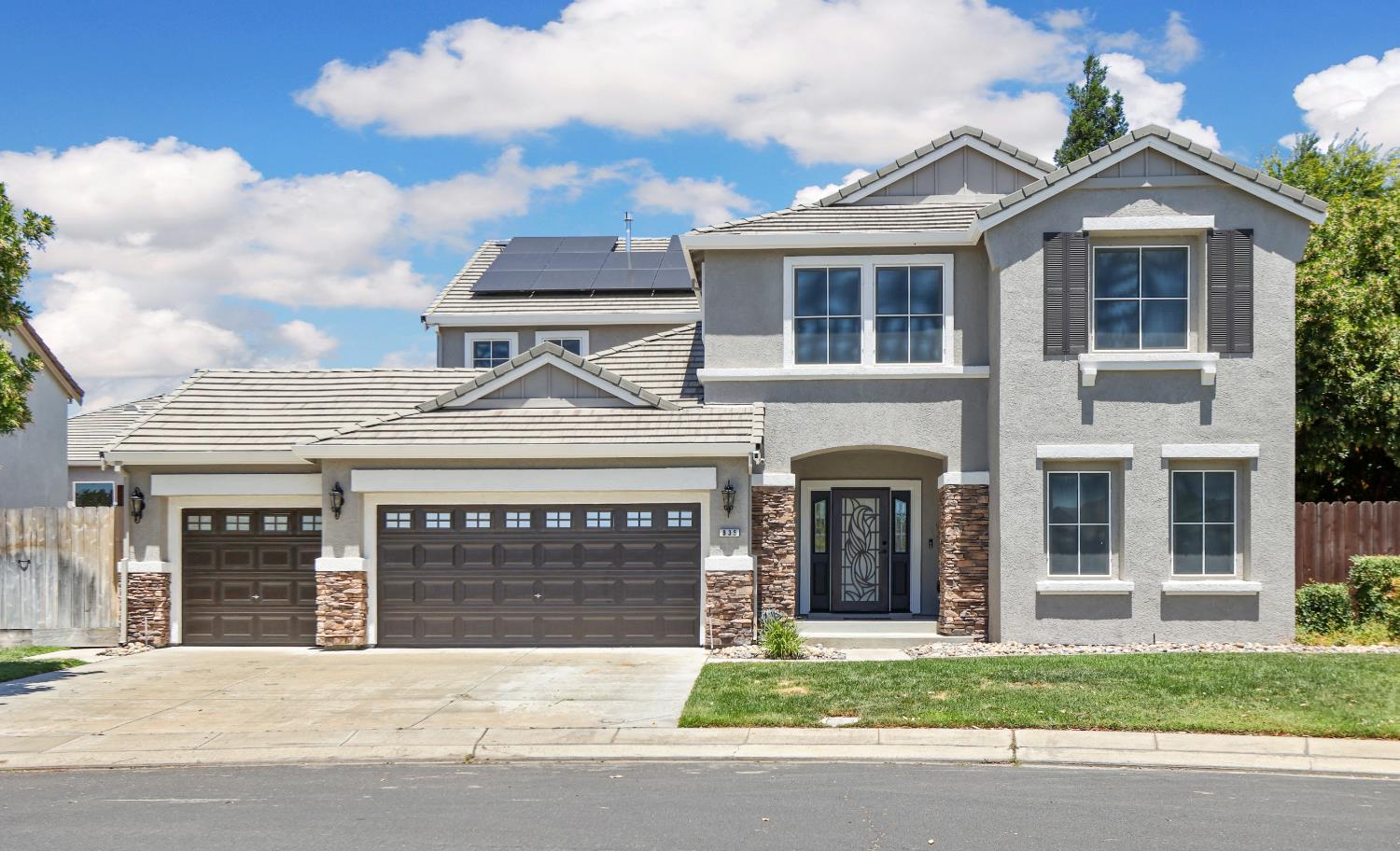 935 Shortland Cir, Manteca, CA 95337